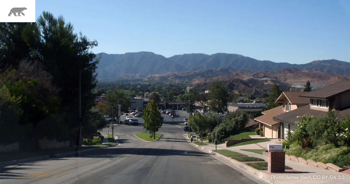 Bouquet Fire burns 1,000 acres near Santa Clarita · Pollar