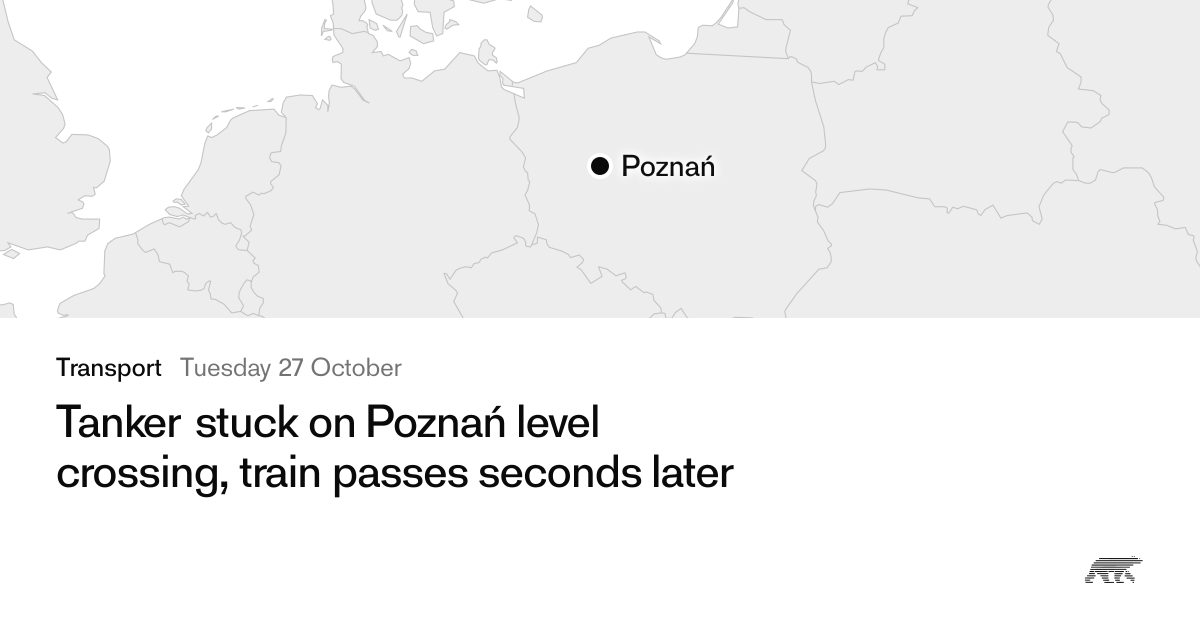 Tanker stuck on Poznań level crossing, train passes seconds later