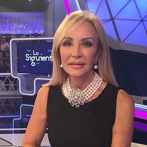 Carmen Lomana