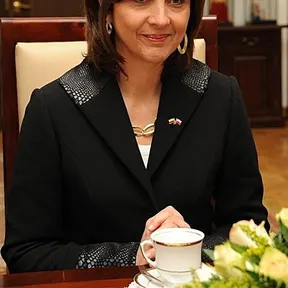 María Ángela Holguín