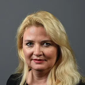 Kristin Brinker