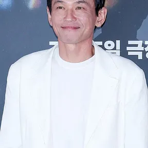 Hwang Jung-min