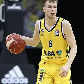 Malte Delow