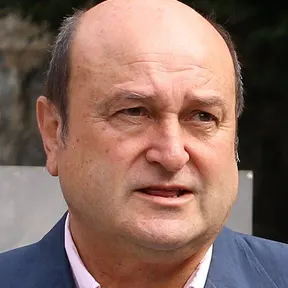 Andoni Ortuzar