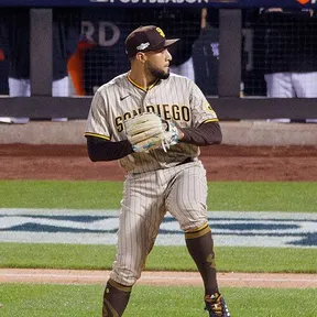Robert Suárez