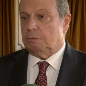 Carlos César