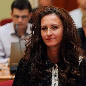 Natalia-Elena Intotero