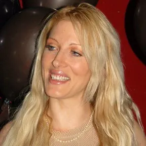 Loana Petrucciani