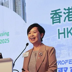 Winnie Ho