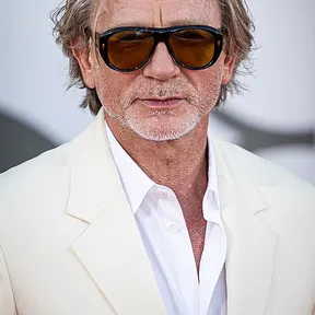 Daniel Craig