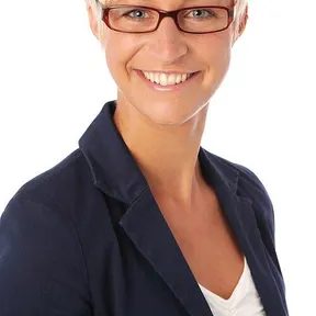 Nadine Schön