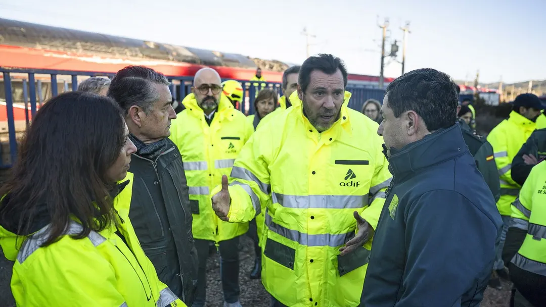 Urda train collision kills at least 69 as unions demand minister Óscar Puente's exit