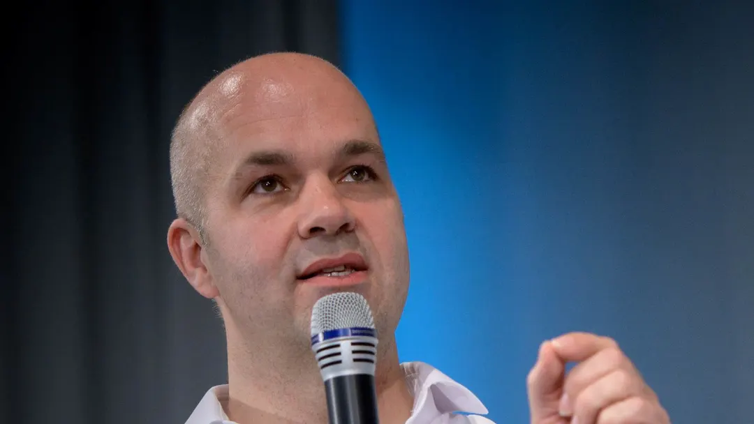 Wildberger will KI-Erlöse in Deutschland besteuern, Fratzscher fordert Staatskontrolle über KI-Firmen