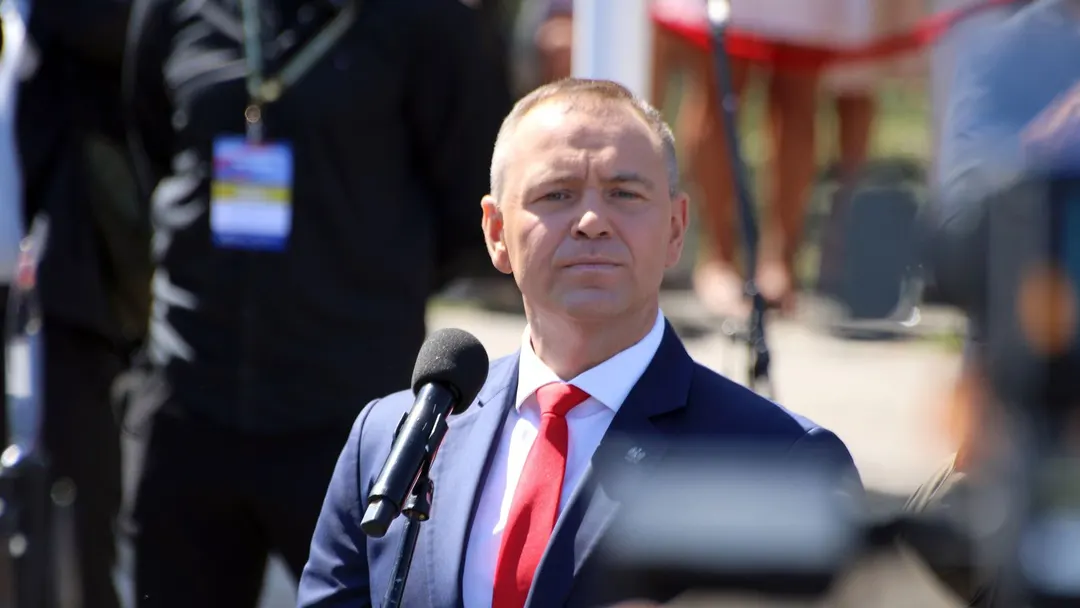 Polen gespalten über Nawrockis mögliches Treffen mit Putin beim G20-Gipfel in Miami, 63,5 % dagegen